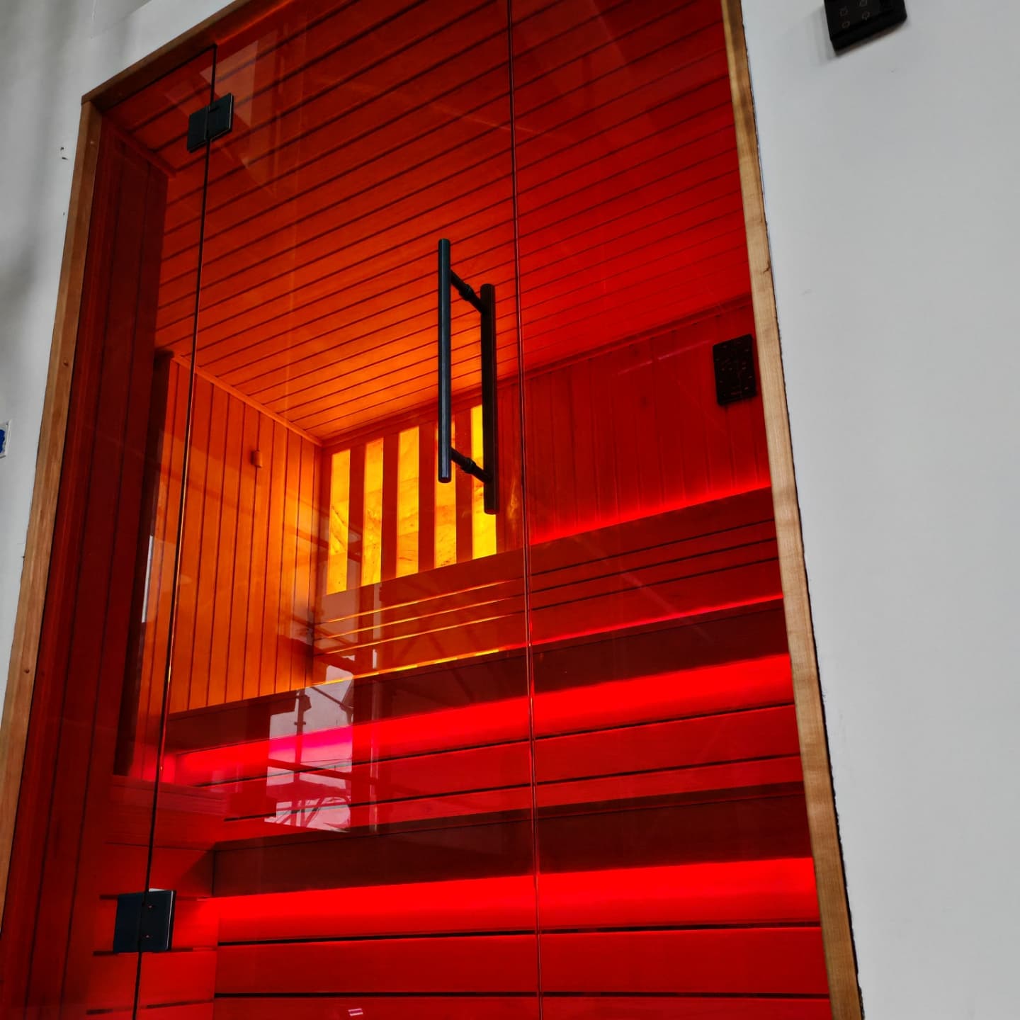 Sauna sa crvenom hromoterapijom Rajmont